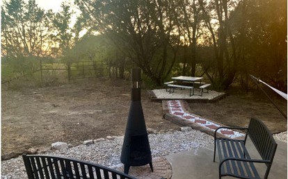 Family Cabin Getaway with an Outdoor Fireplace near Lake Granbury in Texas - Bluff Dale, Texas - glamping.directory