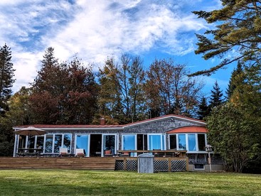Stunning Oceanfront Ranch Cottage with Private Beach & Fire Pit Near Acadia National Park, Gouldsboro Maine - glamping.directory