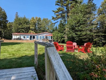 Stunning Oceanfront Ranch Cottage with Private Beach & Fire Pit Near Acadia National Park, Gouldsboro Maine - Gouldsboro, Maine - glamping.directory