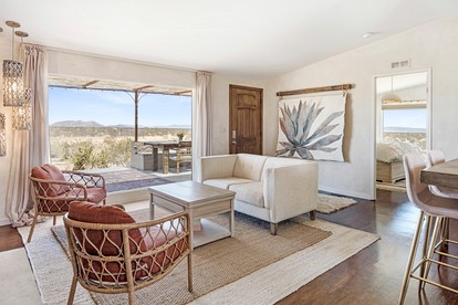 Impressive Cottage with Fire Pit, Hot-tub and Barbecue in Joshua Tree, California - Joshua Tree, California - glamping.directory