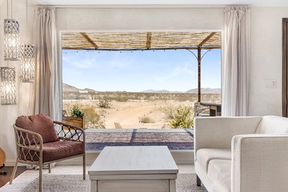 Impressive Cottage with Fire Pit, Hot-tub and Barbecue in Joshua Tree, California - Joshua Tree, California - glamping.directory