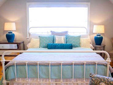 Stylish Cottage Loft Rental on a Farm in Lancaster County near Philadelphia, Pennsylvania - Christiana, Pennsylvania - glamping.directory