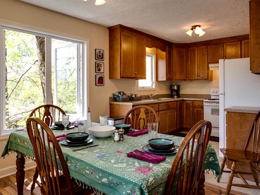 Family Time in Love, Virginia: Mountain Cabin Getaway - Love, Virginia - glamping.directory