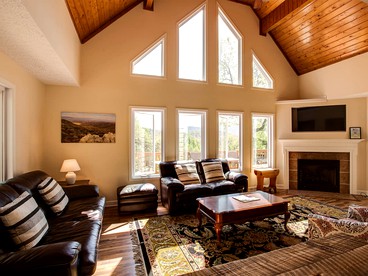 Family Time in Love, Virginia: Mountain Cabin Getaway - Love, Virginia - glamping.directory