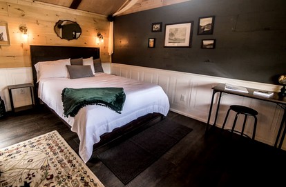 Charming Pet-Friendly Log Cabin Rental for Relaxing Getaways in Ringtown, Pennsylvania - Ringtown, Pennsylvania - glamping.directory