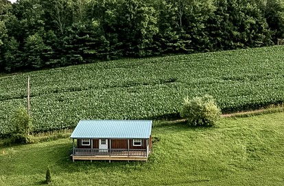 Charming Pet-Friendly Log Cabin Rental for Relaxing Getaways in Ringtown, Pennsylvania - Ringtown, Pennsylvania - glamping.directory
