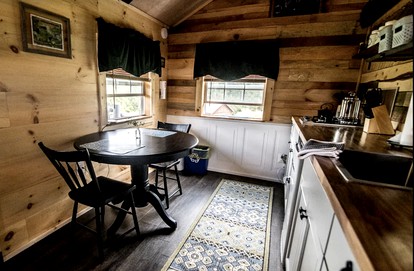 Charming Pet-Friendly Log Cabin Rental for Relaxing Getaways in Ringtown, Pennsylvania - Ringtown, Pennsylvania - glamping.directory