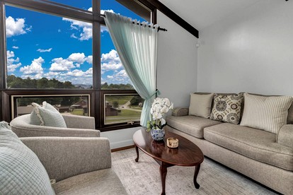 Charming Mountain Home with Panoramic Views near Black Mountain, Marion, NC - Marion, North Carolina - glamping.directory