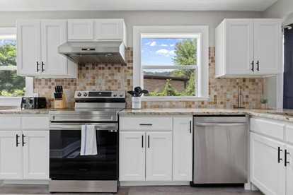 Beautifully Restored Getaway, Perfect for Groups and Relaxing Stays in Hot Springs, Arkansas - Hot Springs, Arkansas - glamping.directory
