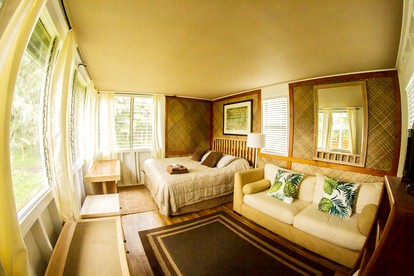 Eco-Friendly Cabin for a Romantic Getaway near Volcano, Hawaii - Pahoa, Hawaii - glamping.directory