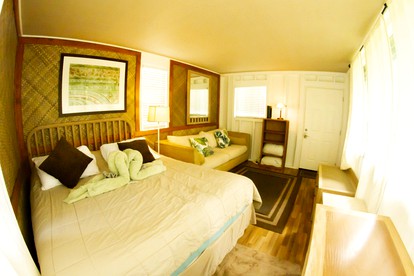 Eco-Friendly Cabin for a Romantic Getaway near Volcano, Hawaii - Pahoa, Hawaii - glamping.directory