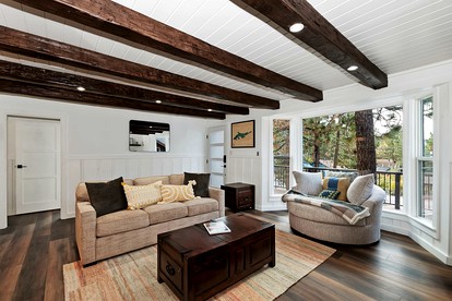 Highland Cedar Cabin for Relaxing Getaways and Cozy Escapes in Big Bear Lake, California - Big Bear Lake, California - glamping.directory