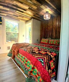 Outstanding Forest Container with Water Views and BBQ in Texas - Grimes County, Texas - glamping.directory