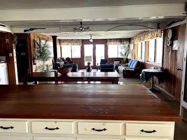 Off-Grid Spacious Cabin Ideal for Groups or Family Getaways in Hawaii - Captain Cook, Hawaii - glamping.directory