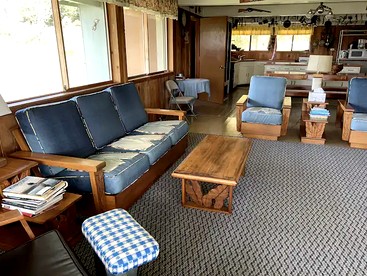 Off-Grid Spacious Cabin Ideal for Groups or Family Getaways in Hawaii - Captain Cook, Hawaii - glamping.directory