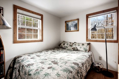 Lustrous Lakefront Cabin Oasis near Lake Ferndale in West Virginia - Springfield, West Virginia - glamping.directory