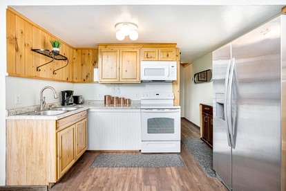 Wonderful Cabin with Hot-tub and Barbecue in Hedgesville, West Virginia - Hedgesville, West Virginia - glamping.directory