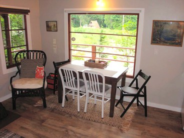 Pet-Friendly Cabin Rental Overlooking a River near Skykomish, Washington - Baring, Washington - glamping.directory
