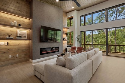 Luxury Mountain Retreat with Hot Tub Near Lake Hartwell & Clemson, SC - Westminster, South Carolina - glamping.directory