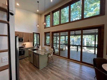 Lakefront Cabin with Two Decks and Back Yard in Tennessee - Tracy City, Tennessee - glamping.directory