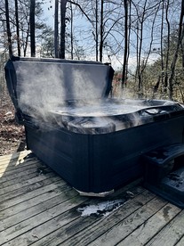 Lakefront Cabin with Two Decks and Back Yard in Tennessee - Tracy City, Tennessee - glamping.directory