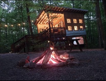 Tree House Glamping near Fall Creek Falls State Park and Chattanooga, Tennessee - glamping.directory