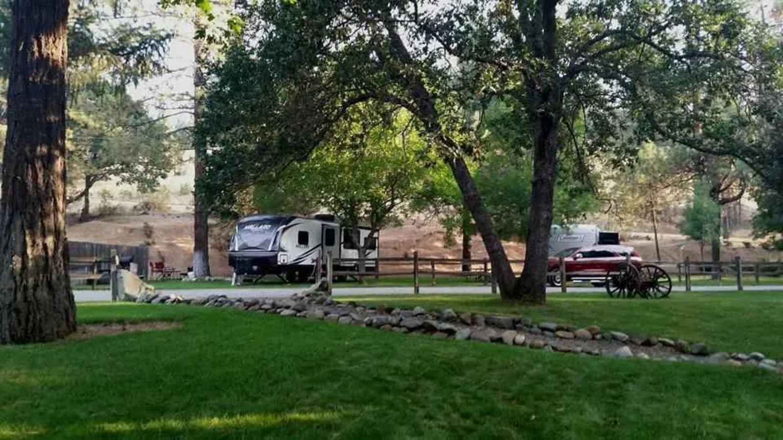 Old Lewiston Bridge RV Resort - glamping.directory