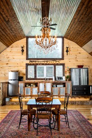 Fantastic Barn Suite with Hot-tub and Petting Zoo in Sugar Grove, North Carolina - Sugar Grove, North Carolina - glamping.directory