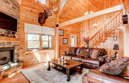 Beautiful and Modern New England Cabin for a White Mountains Vacation - Whitefield, New Hampshire - glamping.directory