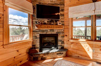 Beautiful and Modern New England Cabin for a White Mountains Vacation - Whitefield, New Hampshire - glamping.directory