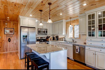 Beautiful and Modern New England Cabin for a White Mountains Vacation - Whitefield, New Hampshire - glamping.directory