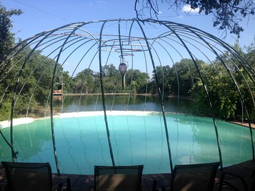 Romantic Getaways in Fully-Equipped Tree House Rental in Spicewood, Texas - Spicewood, Texas - glamping.directory