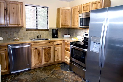 Rocky Mountain National Park Vacation: Charming Cabin with a Heated Pool in Estes Park, CO - Estes Park, Colorado - glamping.directory