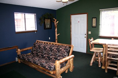 Rocky Mountain National Park Vacation: Charming Cabin with a Heated Pool in Estes Park, CO - Estes Park, Colorado - glamping.directory
