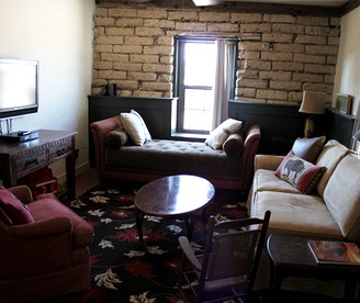 Cozy Cottage Rental with Amazing Mountain Views in Marathon, Texas - Marathon, Texas - glamping.directory