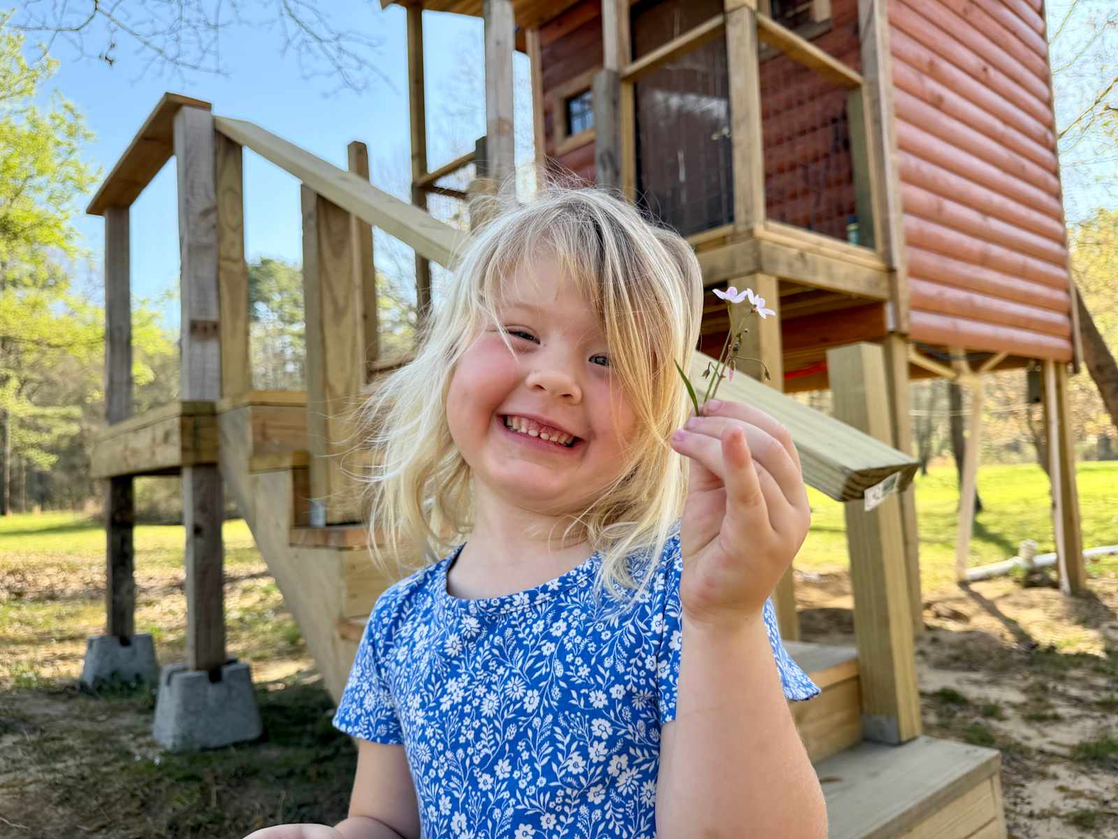 Yearling Ridge Riverfront Camp - glamping.directory