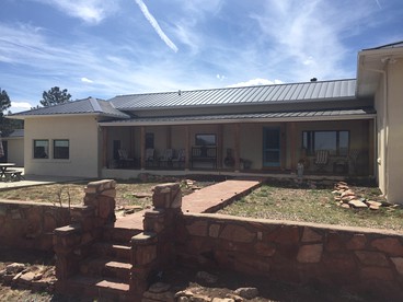 Beautiful Cottage Rental with Stunning Views near Santa Fe, New Mexico - Las Vegas, New Mexico - glamping.directory