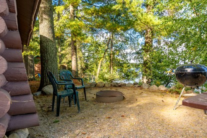 Cozy Lakeside Cabin with Scenic Views & Spacious Deck in Orr, Minnesota - Orr, Minnesota - glamping.directory