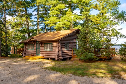 Cozy Lakeside Cabin with Scenic Views & Spacious Deck in Orr, Minnesota - Orr, Minnesota - glamping.directory