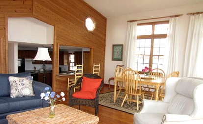 Rustic Cottage Getaway in the Coastal Village of Avon in North Carolina - Avon, North Carolina - glamping.directory
