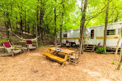 Fully Furnished Airstream for a Vacation in the Woods near Fort Worth, Texas - Glen Rose, Texas - glamping.directory