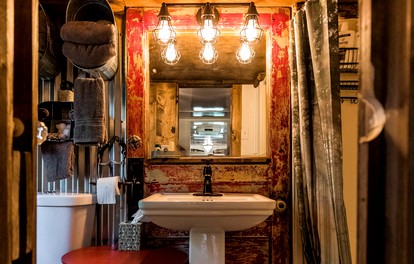 Fully Furnished Airstream for a Vacation in the Woods near Fort Worth, Texas - Glen Rose, Texas - glamping.directory