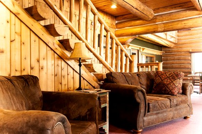 Homey Vacation Suite in Bonners Ferry Lodge near Schweitzer Mountain Resort, Idaho - Bonners Ferry, Idaho - glamping.directory