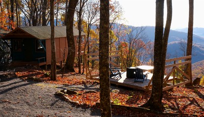 Private Mountain Sanctuary Cabin Surrounded by Protected Forest in Black Mountain, North Carolina - Black Mountain, North Carolina - glamping.directory