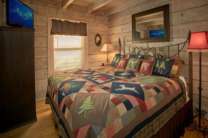 Cozy Tennessee Cabin Rental in Gatlinburg for a Family Getaway - Gatlinburg, Tennessee - glamping.directory