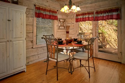 Cozy Tennessee Cabin Rental in Gatlinburg for a Family Getaway - Gatlinburg, Tennessee - glamping.directory