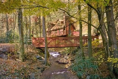 Cozy Tennessee Cabin Rental in Gatlinburg for a Family Getaway - glamping.directory