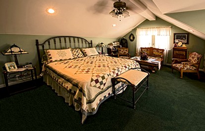 Stunning Cabin Retreat near Clark Fork River in Montana - Thompson Falls, Montana - glamping.directory