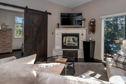 Unique Getaway Rental for Couples with Hot Tub and Stunning Views near Boulder in Black Hawk, Colorado - Black Hawk, Colorado - glamping.directory