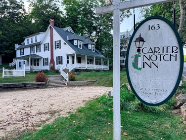 Enormous Spacious Cabin with Jacuzzi Perfect for Groups in New Hampshire - Jackson, New Hampshire - glamping.directory